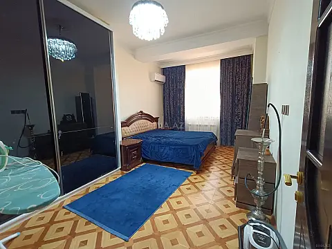 Kirayə verilir 2 otaqlı mənzil 65 m²