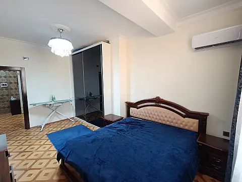 Kirayə verilir 2 otaqlı mənzil 65 m²