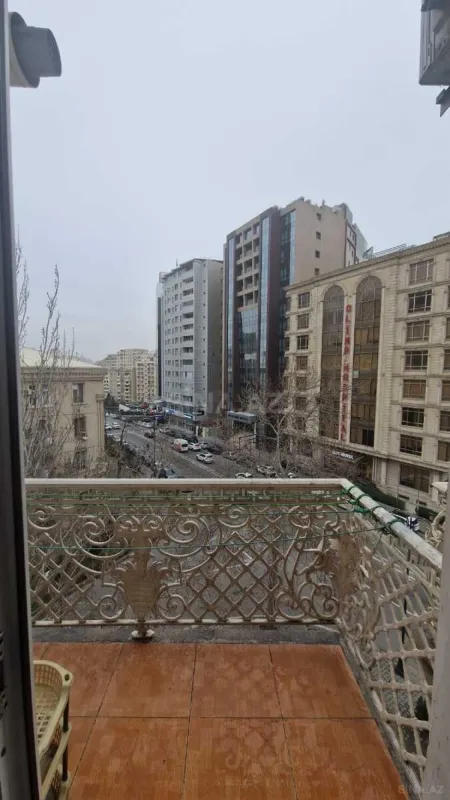 Kirayə verilir 3 otaqlı mənzil 100 m²
