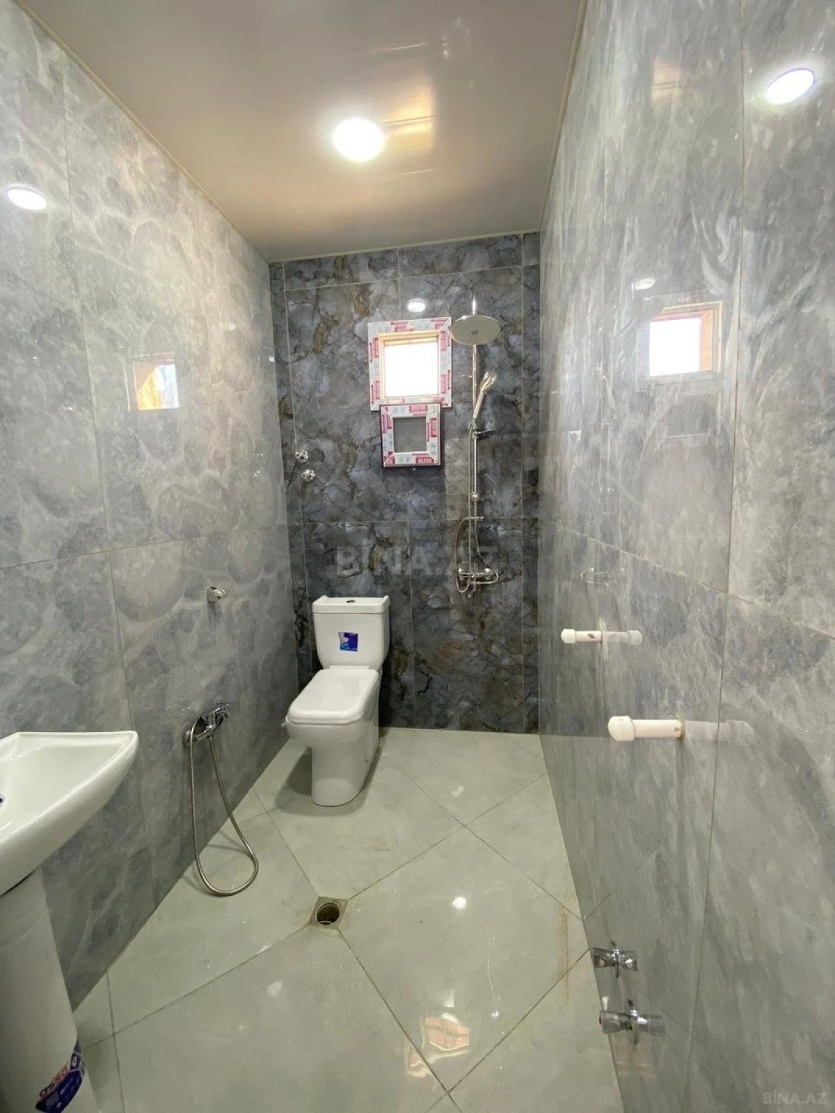 Satılır 4 otaqlı həyət evi 100 m²