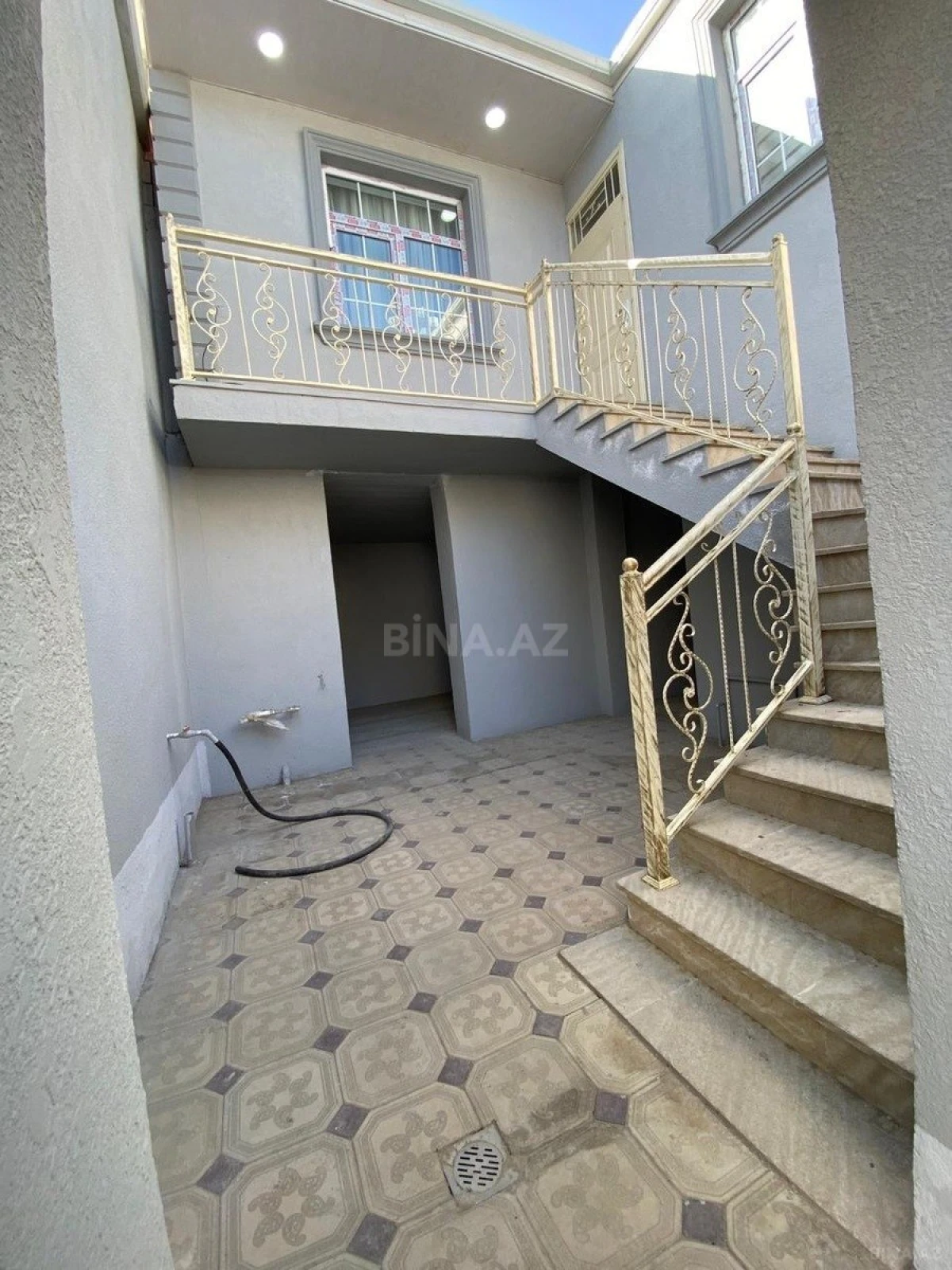 Satılır 4 otaqlı həyət evi 100 m²