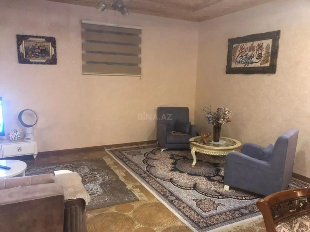 Satılır 6 otaqlı həyət evi 222 m²