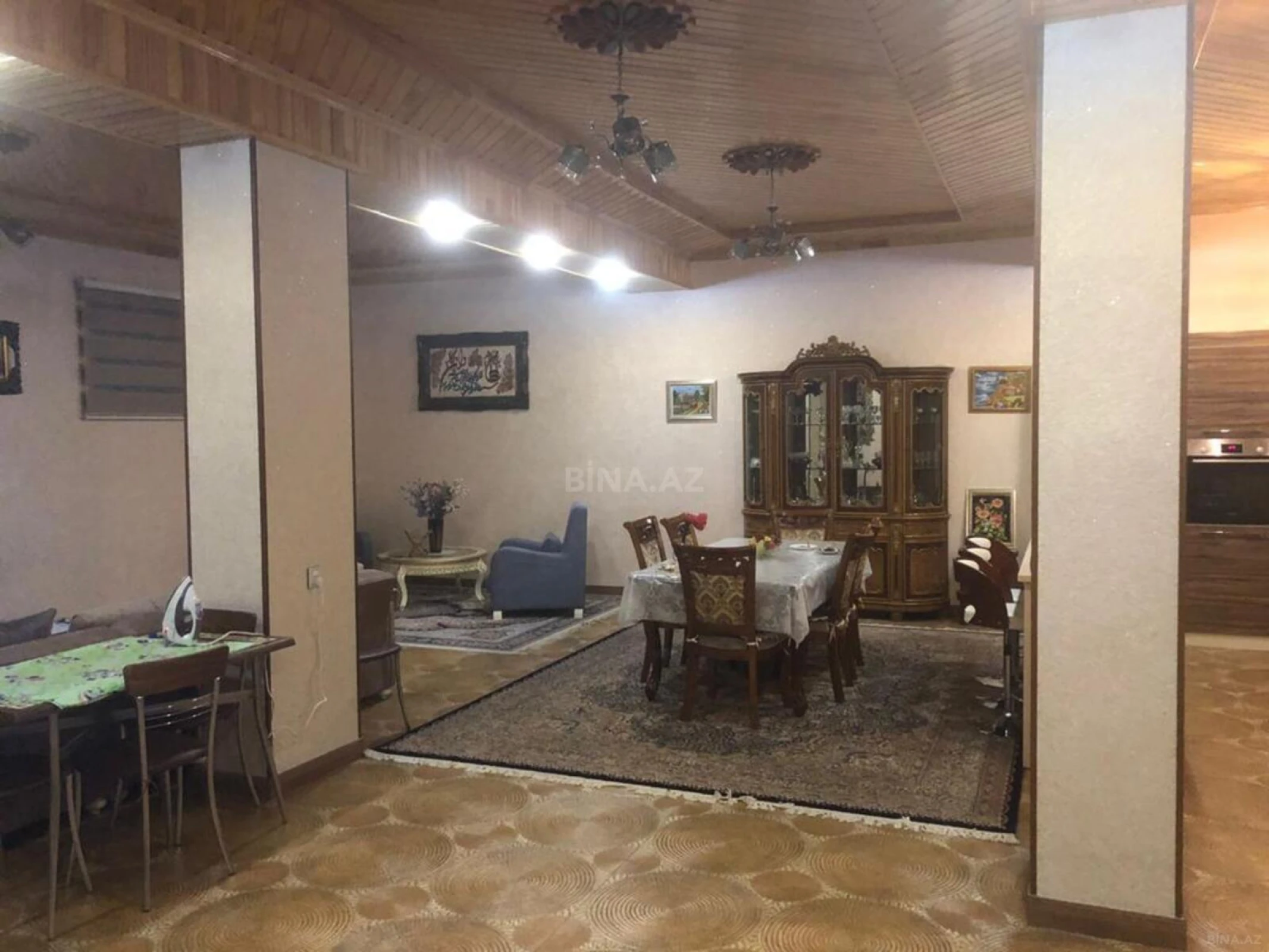 Satılır 6 otaqlı həyət evi 222 m²