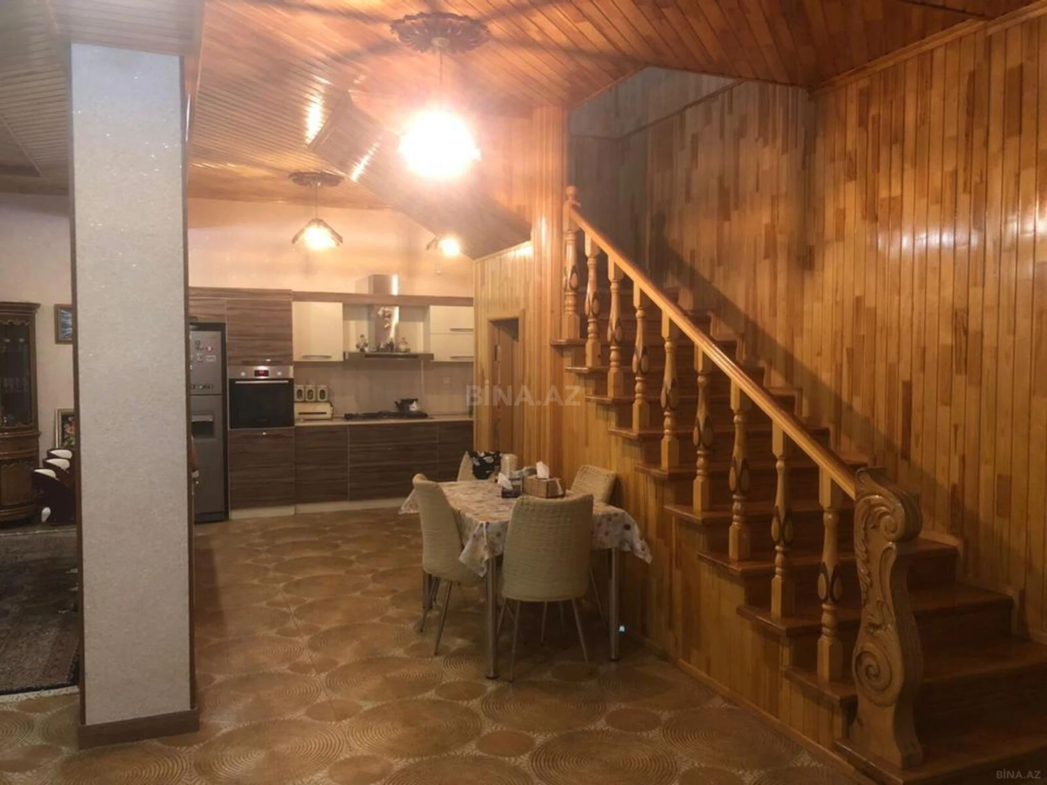 Satılır 6 otaqlı həyət evi 222 m²