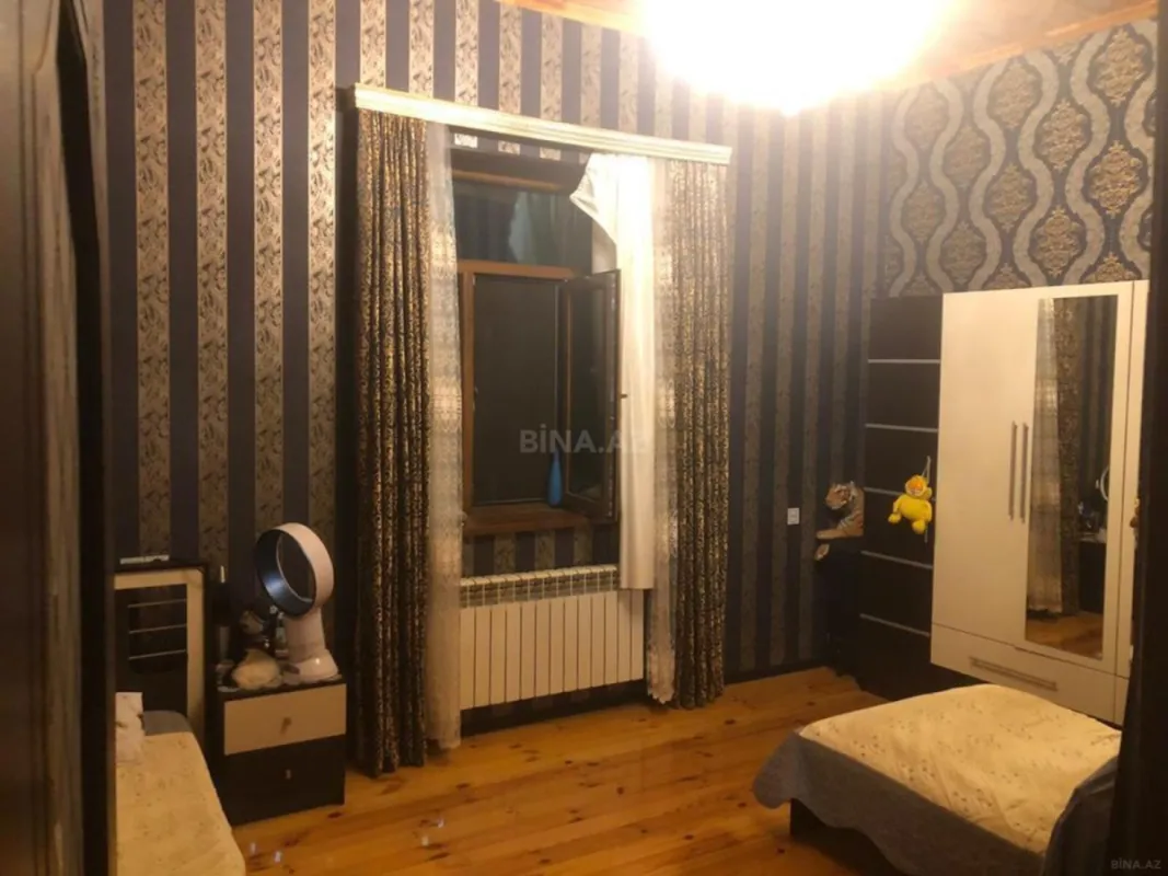 Satılır 6 otaqlı həyət evi 222 m²