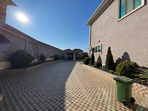 Satılır 6 otaqlı həyət evi 222 m²