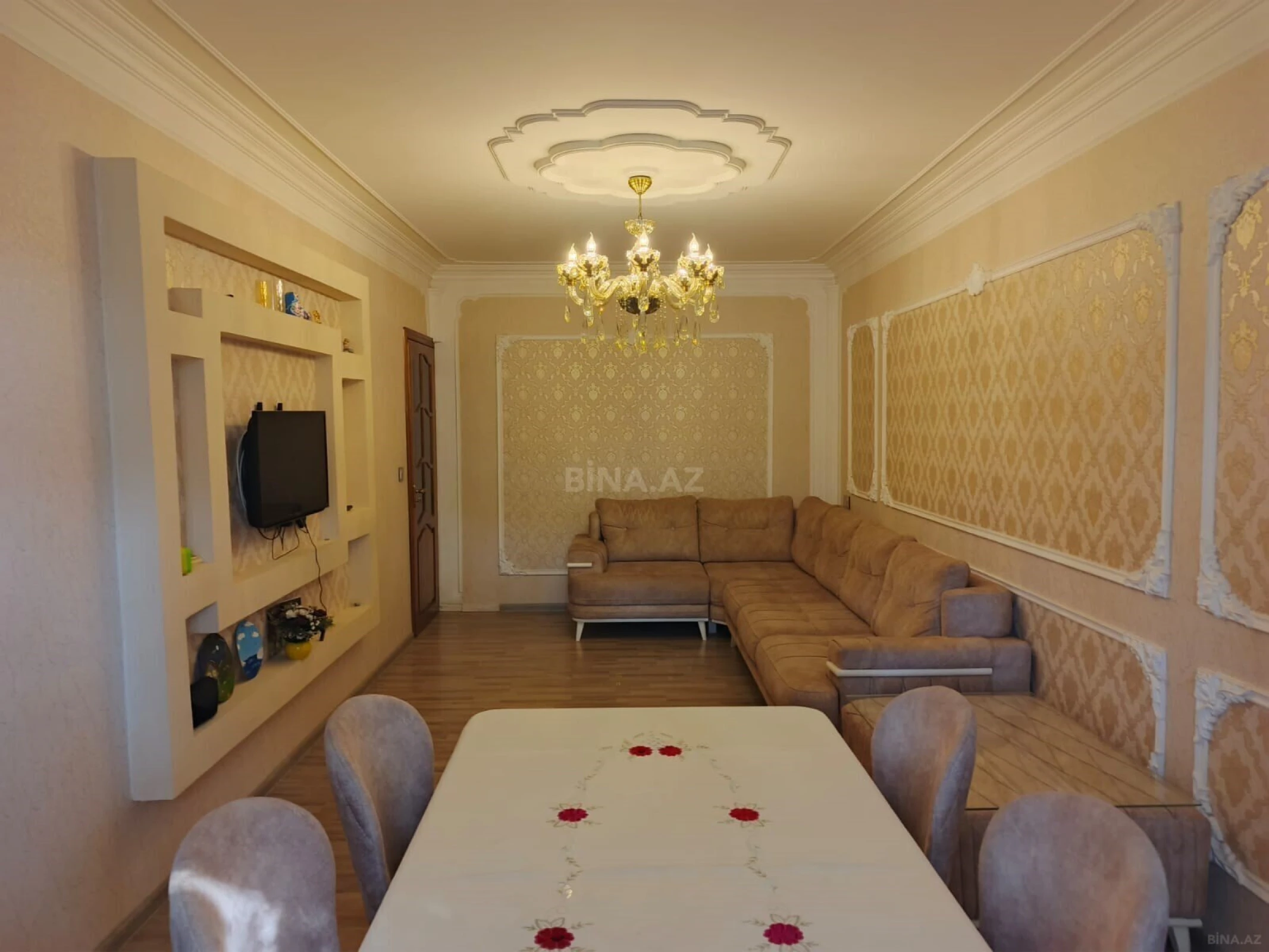 Satılır 4 otaqlı mənzil 100 m²