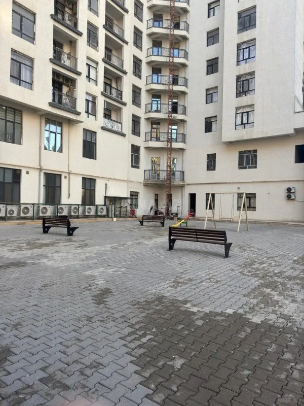 Satılır 3 otaqlı mənzil 155.5 m²