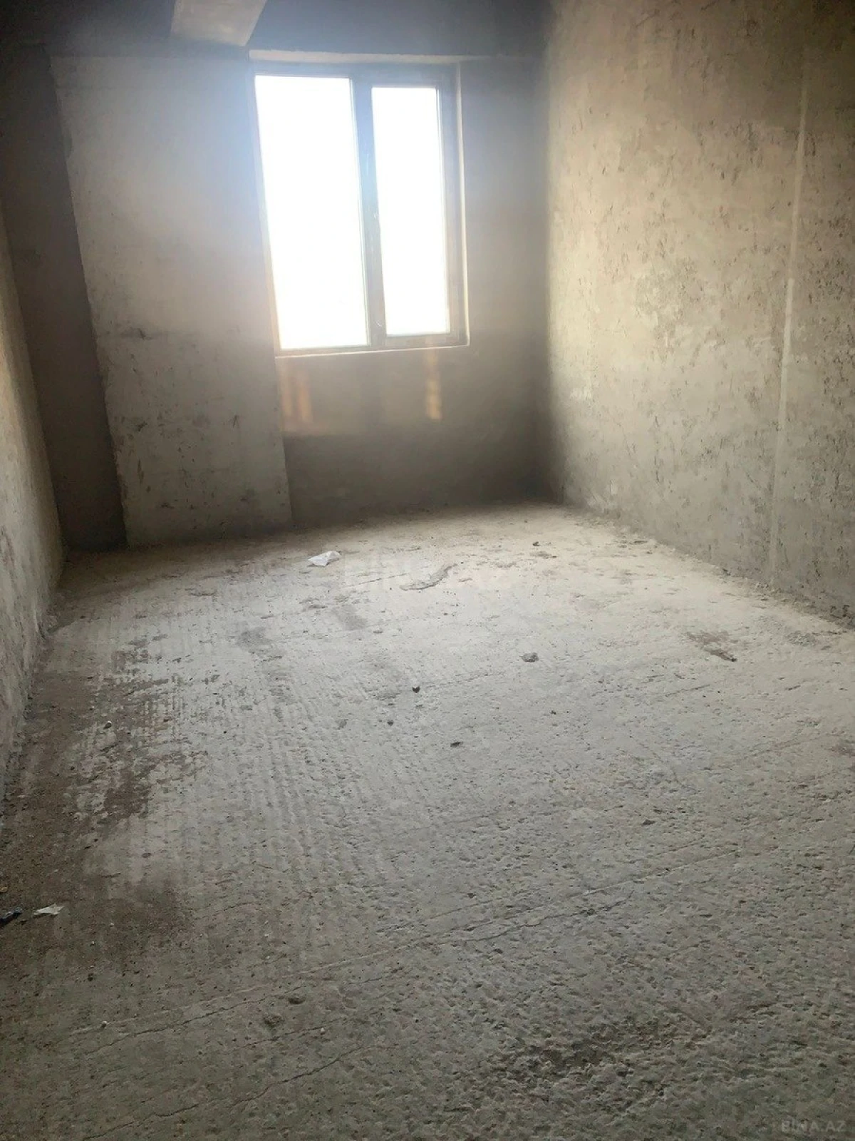 Satılır 3 otaqlı mənzil 155.5 m²