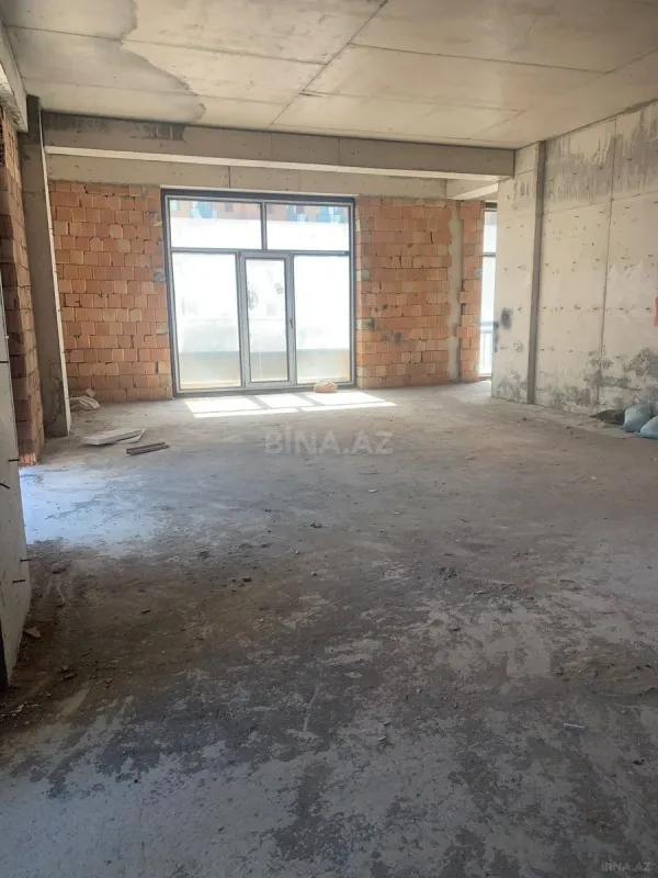 Satılır 3 otaqlı mənzil 155.5 m²