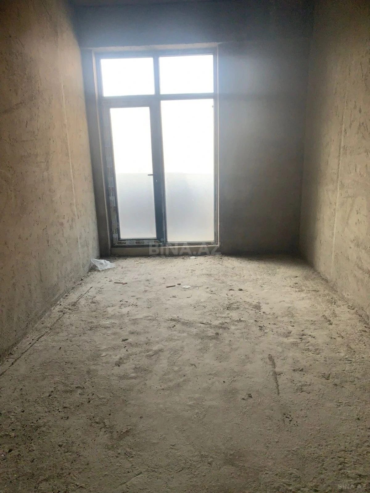 Satılır 3 otaqlı mənzil 155.5 m²