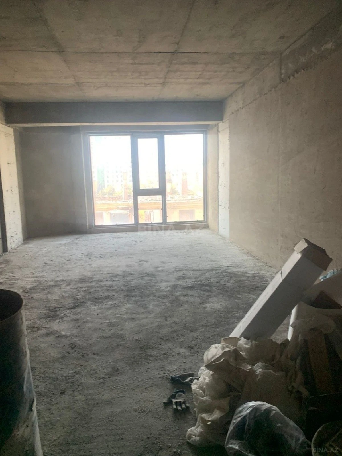 Satılır 3 otaqlı mənzil 155.5 m²