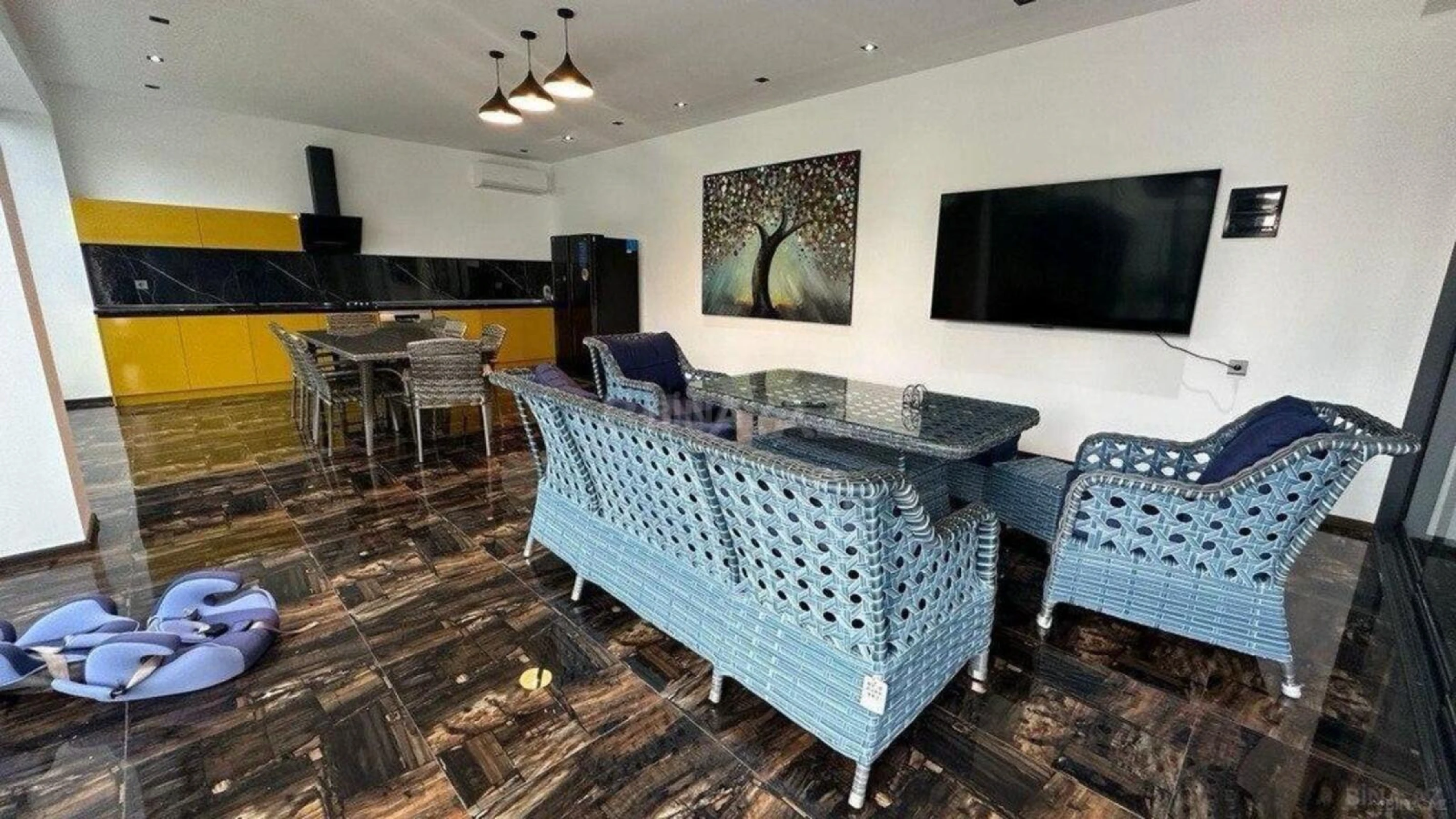 Kirayə verilir 5 otaqlı həyət evi 360 m²