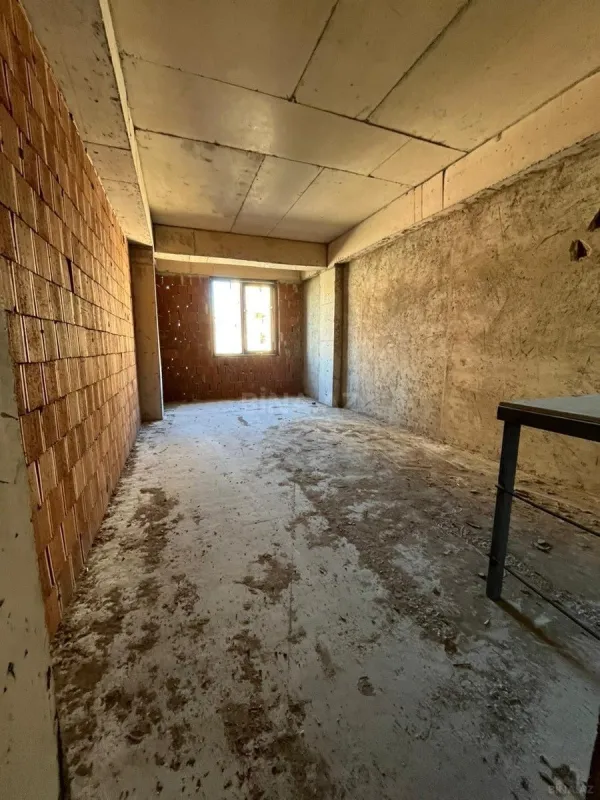 Satılır 3 otaqlı mənzil 111 m²