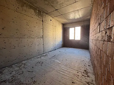 Satılır 3 otaqlı mənzil 111 m²