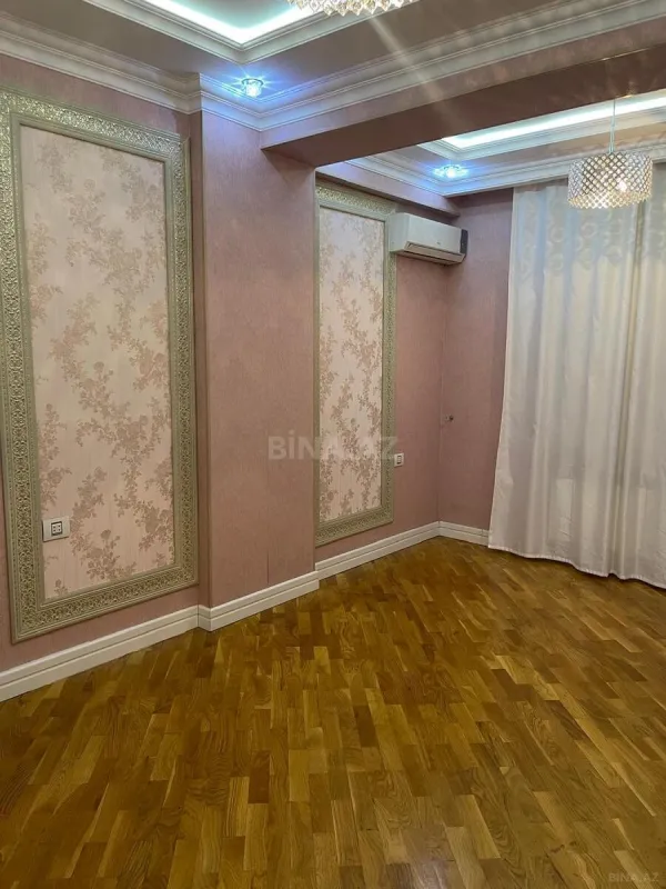 Kirayə verilir 3 otaqlı mənzil 130 m²