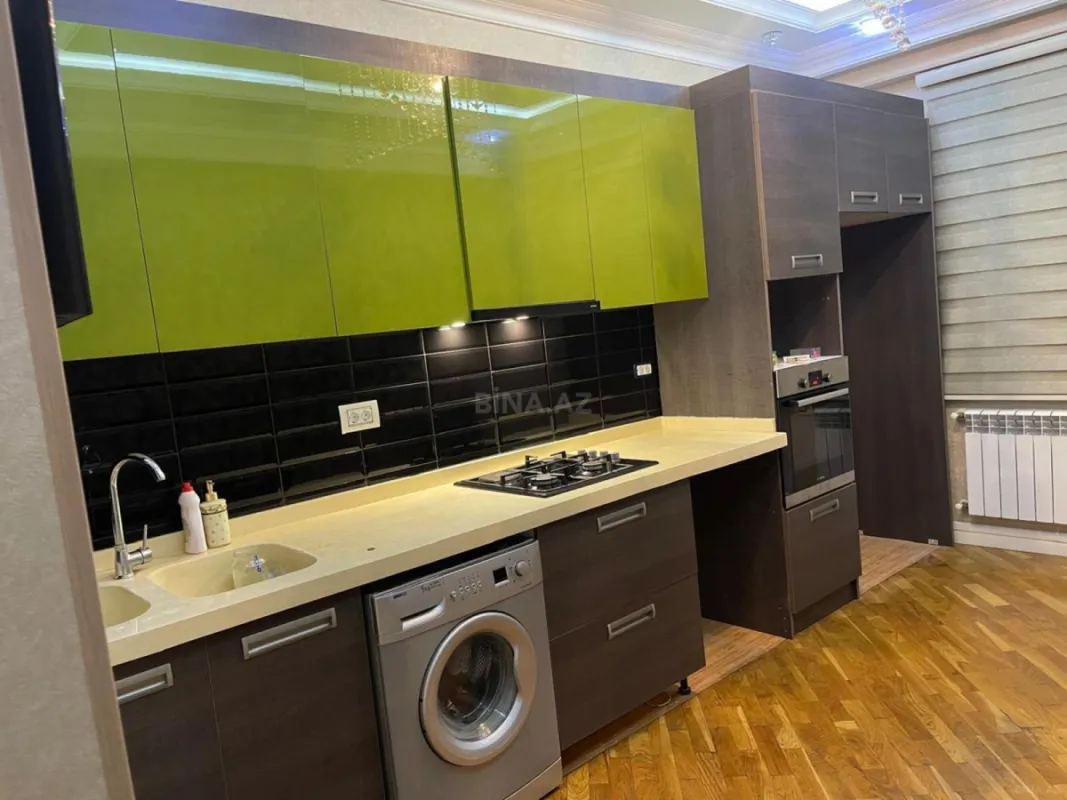 Kirayə verilir 3 otaqlı mənzil 130 m²