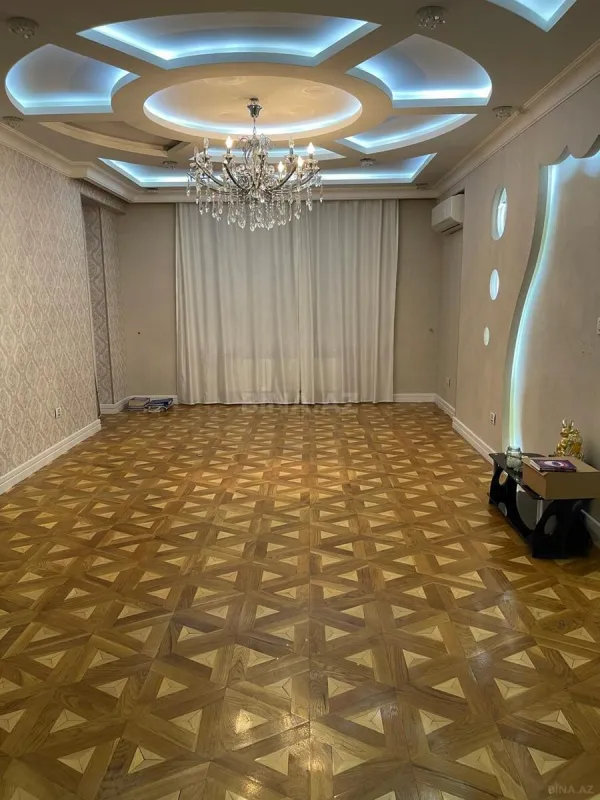 Kirayə verilir 3 otaqlı mənzil 130 m²