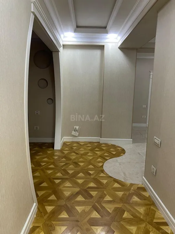 Kirayə verilir 3 otaqlı mənzil 130 m²