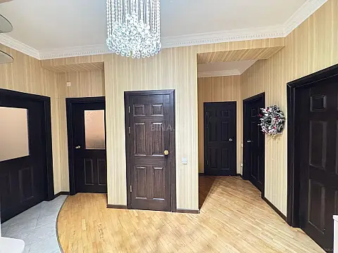 Kirayə verilir 3 otaqlı mənzil 108 m² — Bakı 3 otaq 108.00 m²