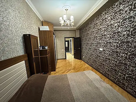 Kirayə verilir 3 otaqlı mənzil 108 m²