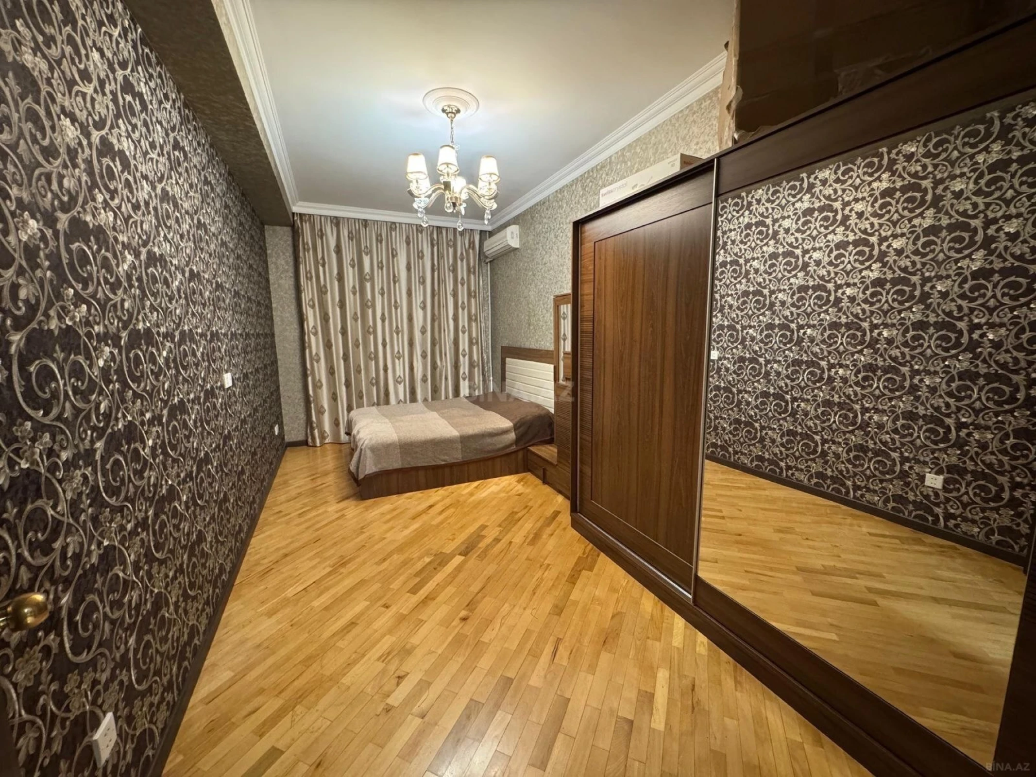 Kirayə verilir 3 otaqlı mənzil 108 m²