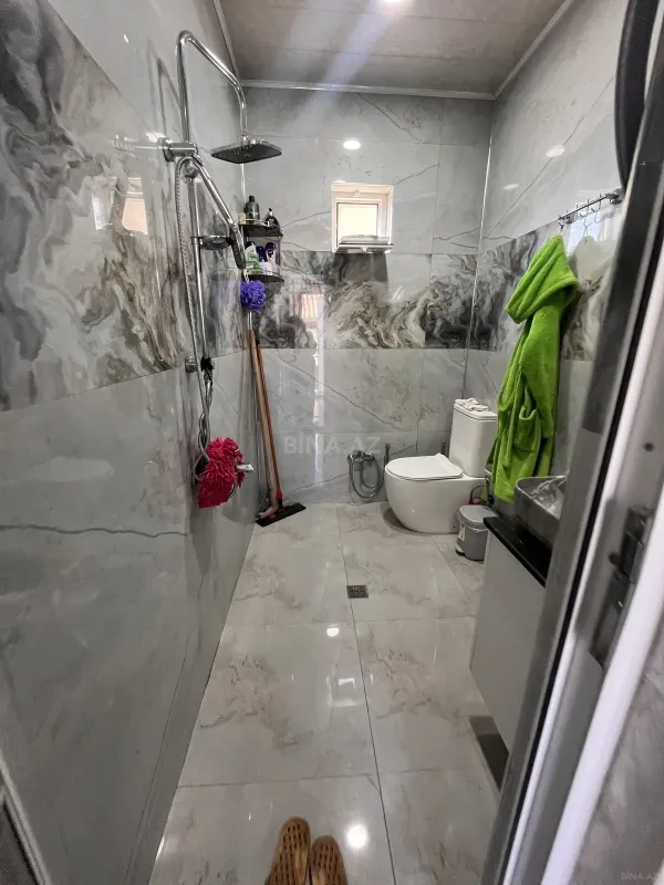 Satılır 4 otaqlı həyət evi 300 m²