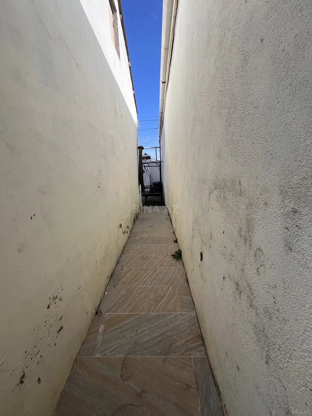 Satılır 4 otaqlı həyət evi 300 m²