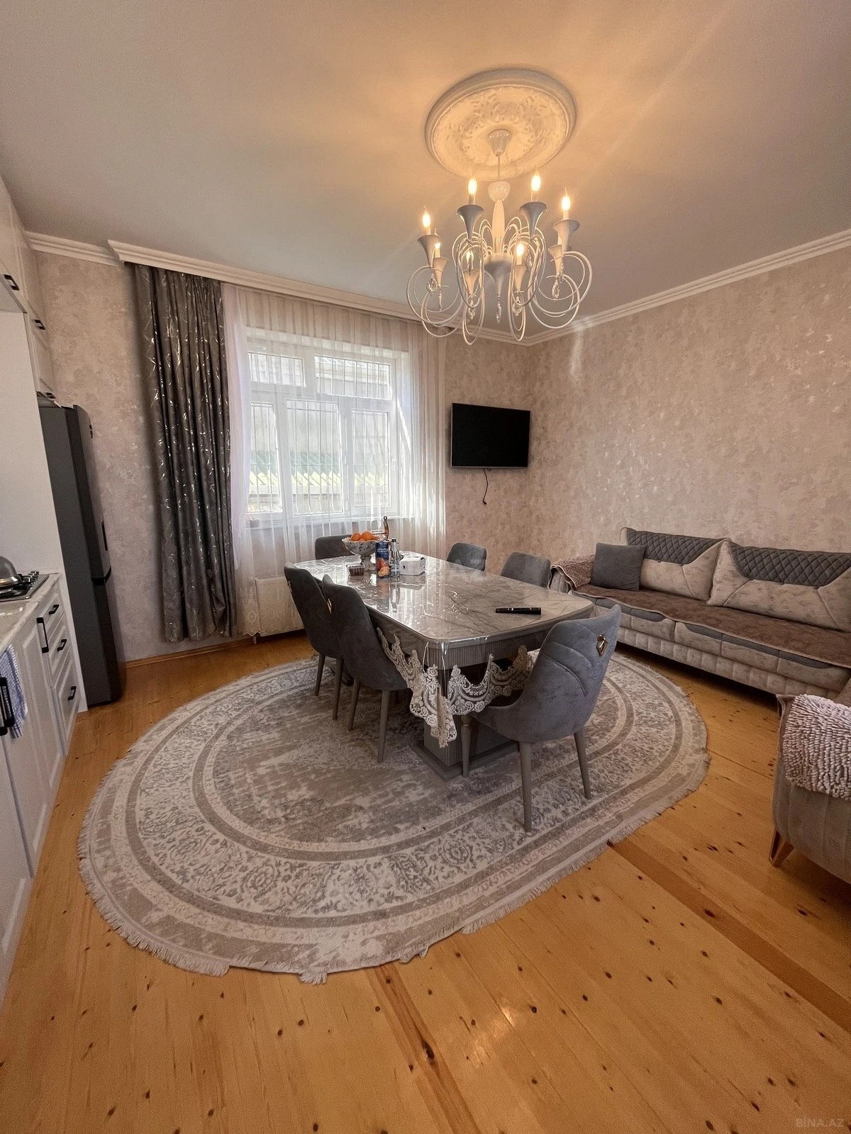 Satılır 4 otaqlı həyət evi 300 m²