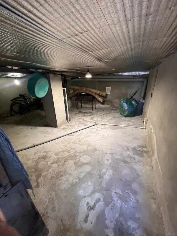 Satılır 4 otaqlı həyət evi 300 m²