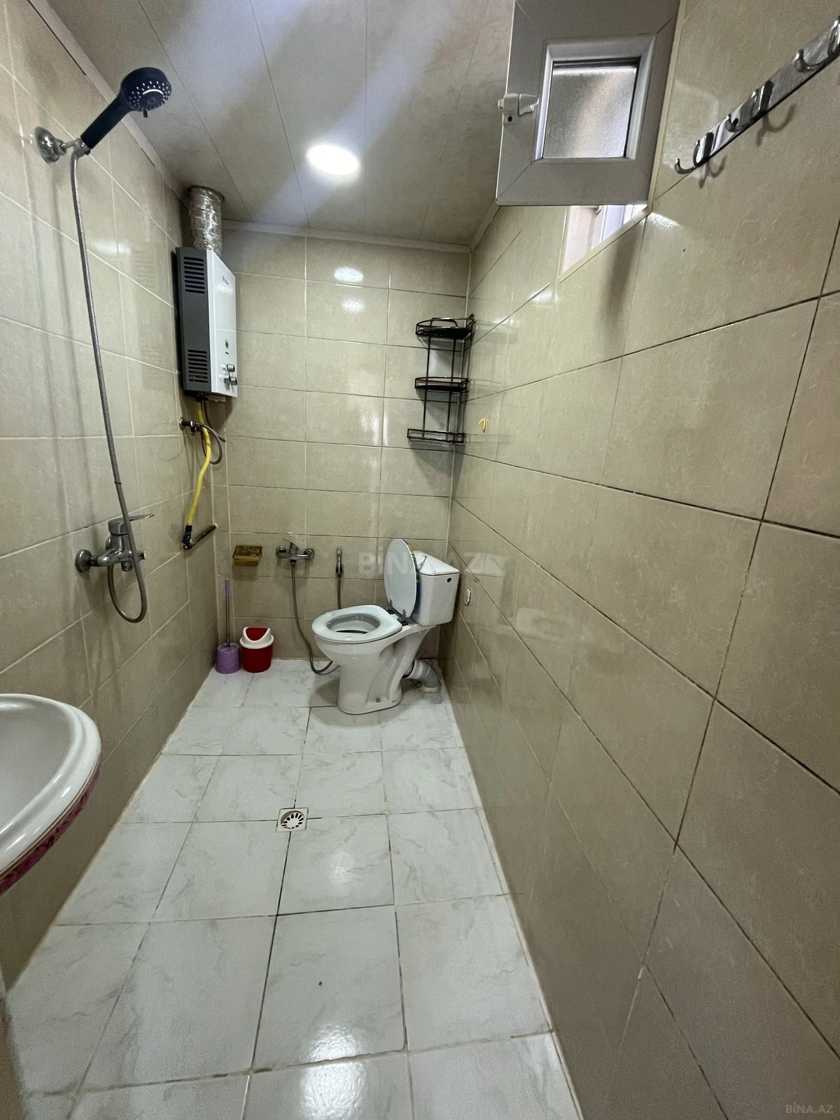 Satılır 4 otaqlı həyət evi 300 m²