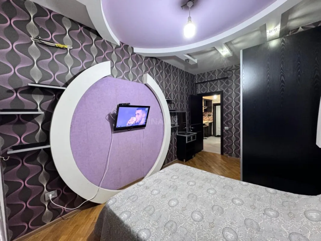 Satılır 2 otaqlı mənzil 65 m²