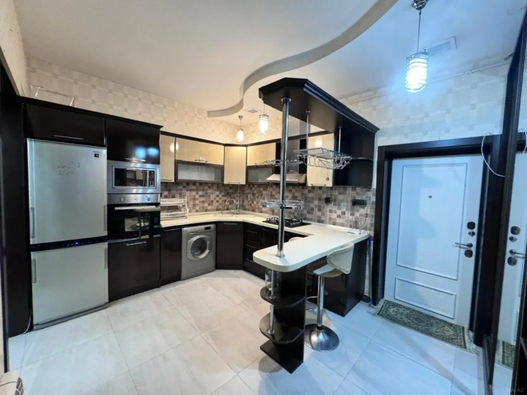 Satılır 2 otaqlı mənzil 65 m²
