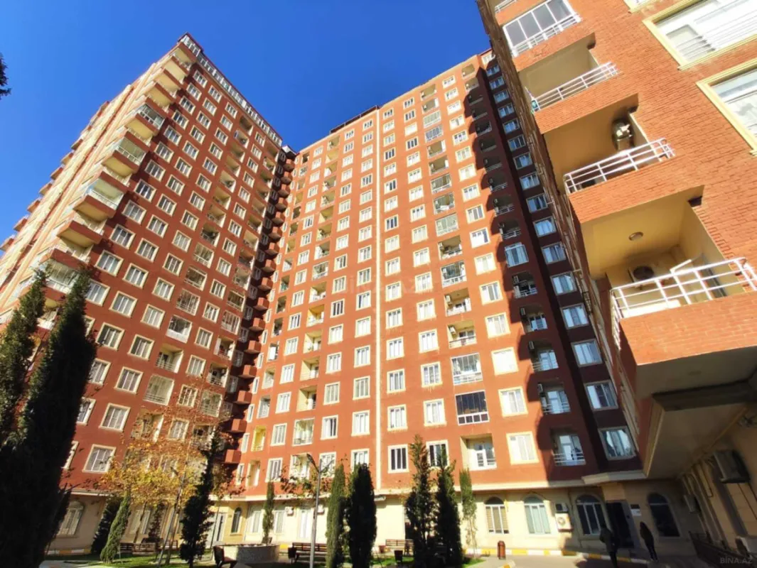 Kirayə verilir 2 otaqlı mənzil 65 m²