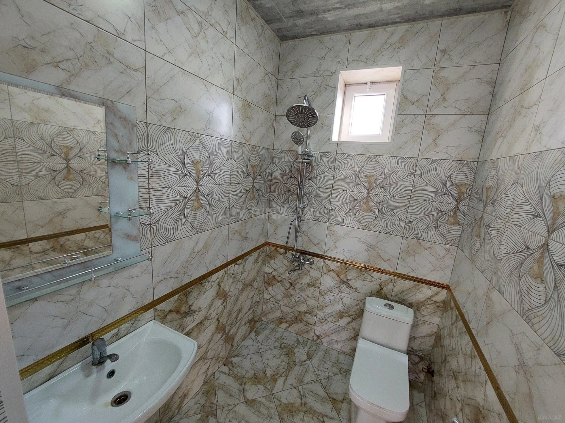 Satılır 4 otaqlı həyət evi 124 m²