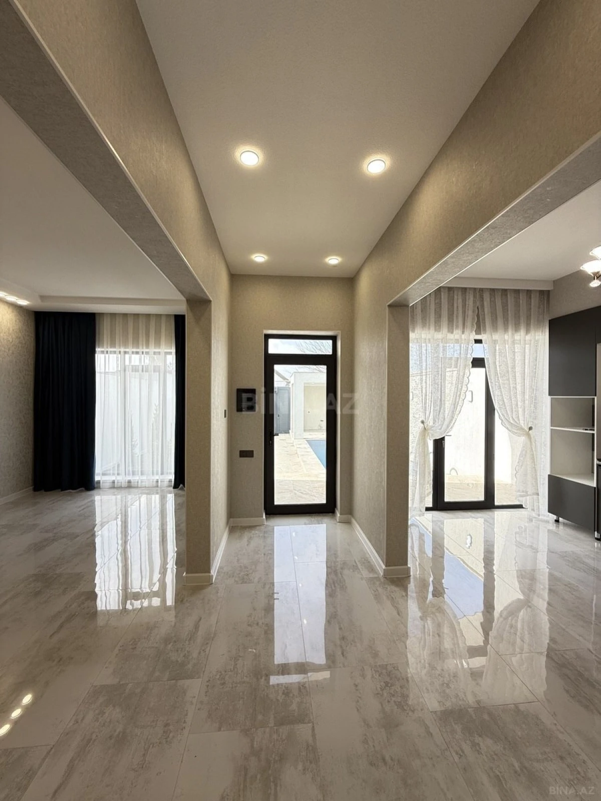 Satılır 4 otaqlı həyət evi 150 m²