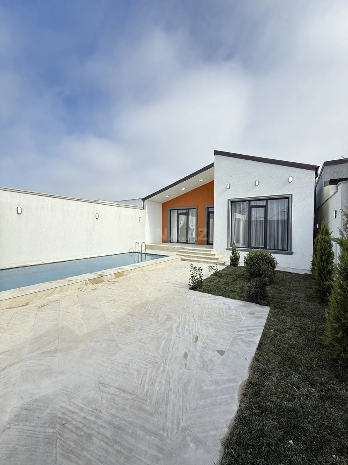 Satılır 4 otaqlı həyət evi 150 m²