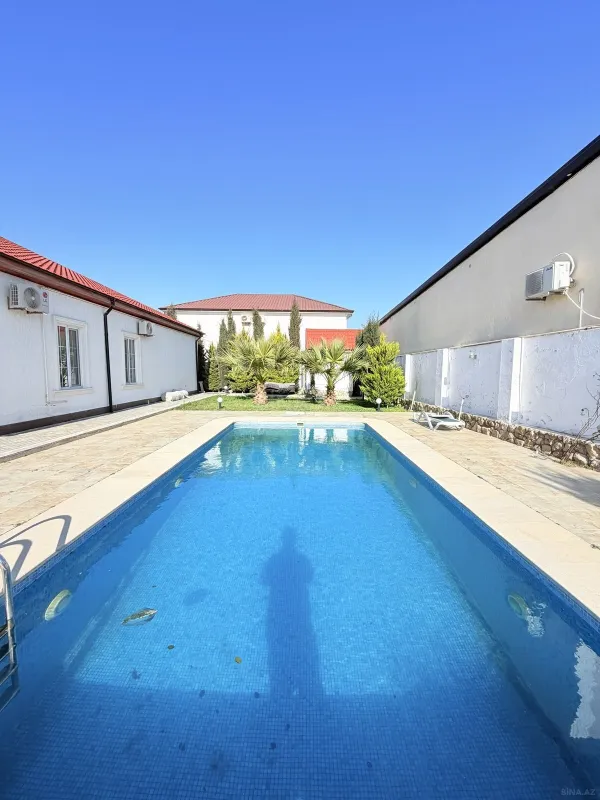 Kirayə verilir 6 otaqlı həyət evi 400 m²