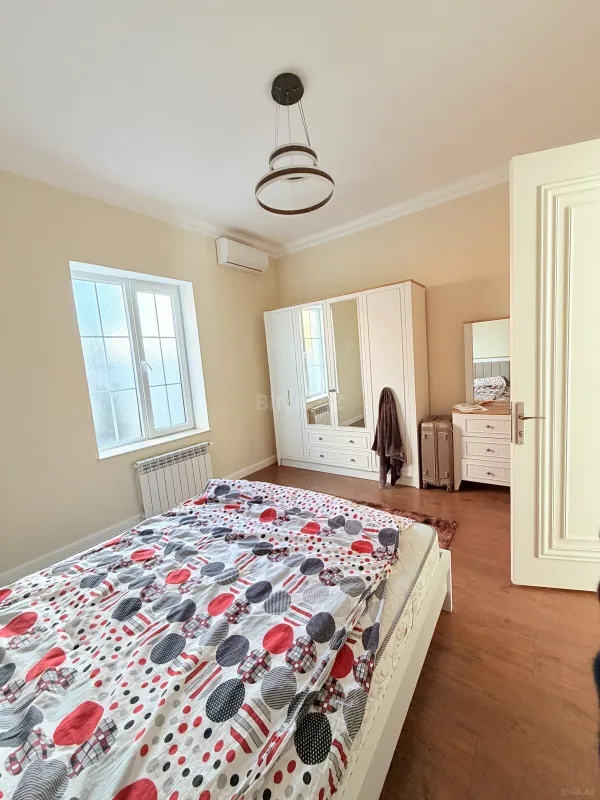 Kirayə verilir 6 otaqlı həyət evi 400 m²