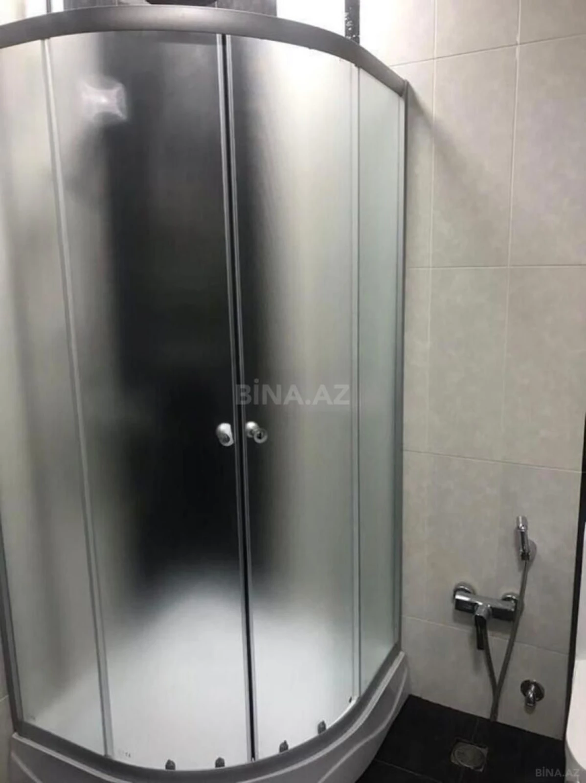 Kirayə verilir 3 otaqlı mənzil 100 m²