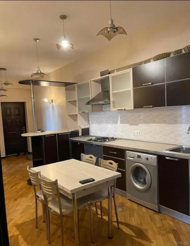 Kirayə verilir 3 otaqlı mənzil 100 m²