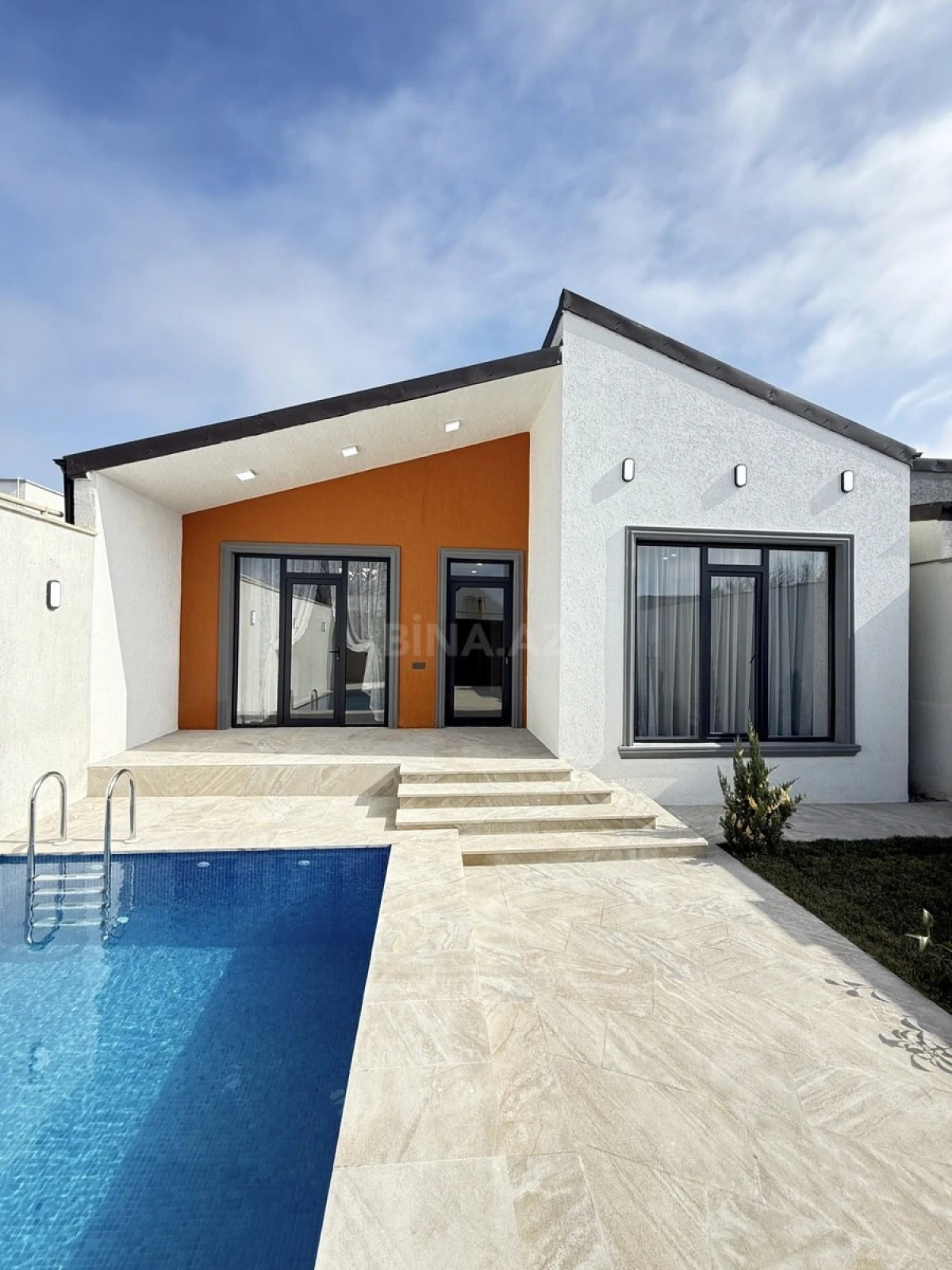 Satılır 4 otaqlı həyət evi 150 m²