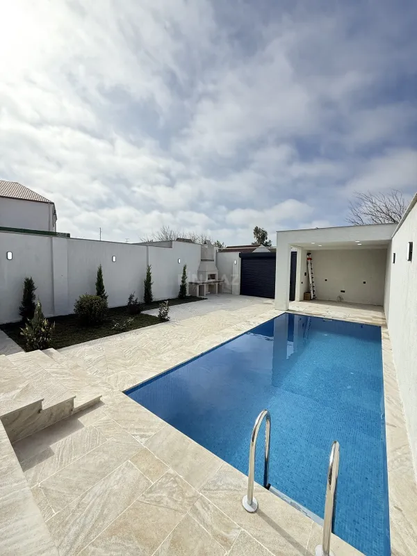 Satılır 4 otaqlı həyət evi 150 m²