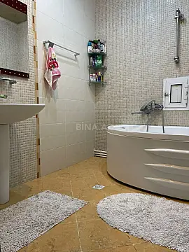 Satılır 2 otaqlı mənzil 102 m²