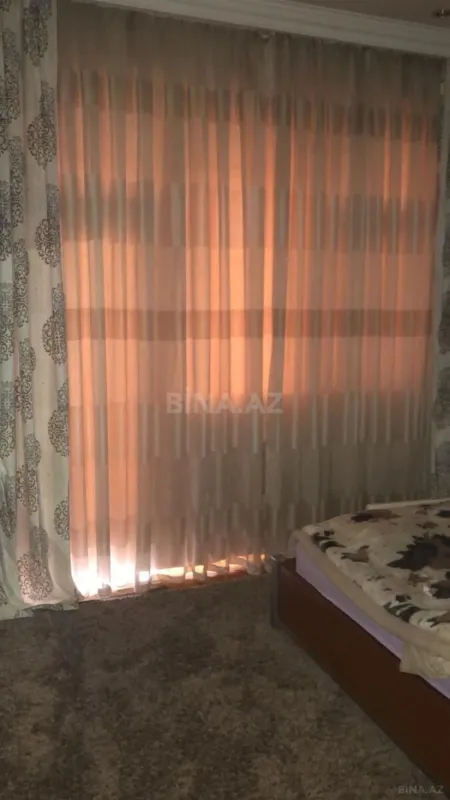 Satılır 2 otaqlı mənzil 102 m²