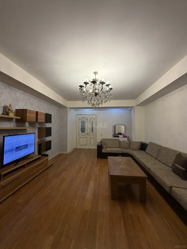 Satılır 3 otaqlı mənzil 83 m²
