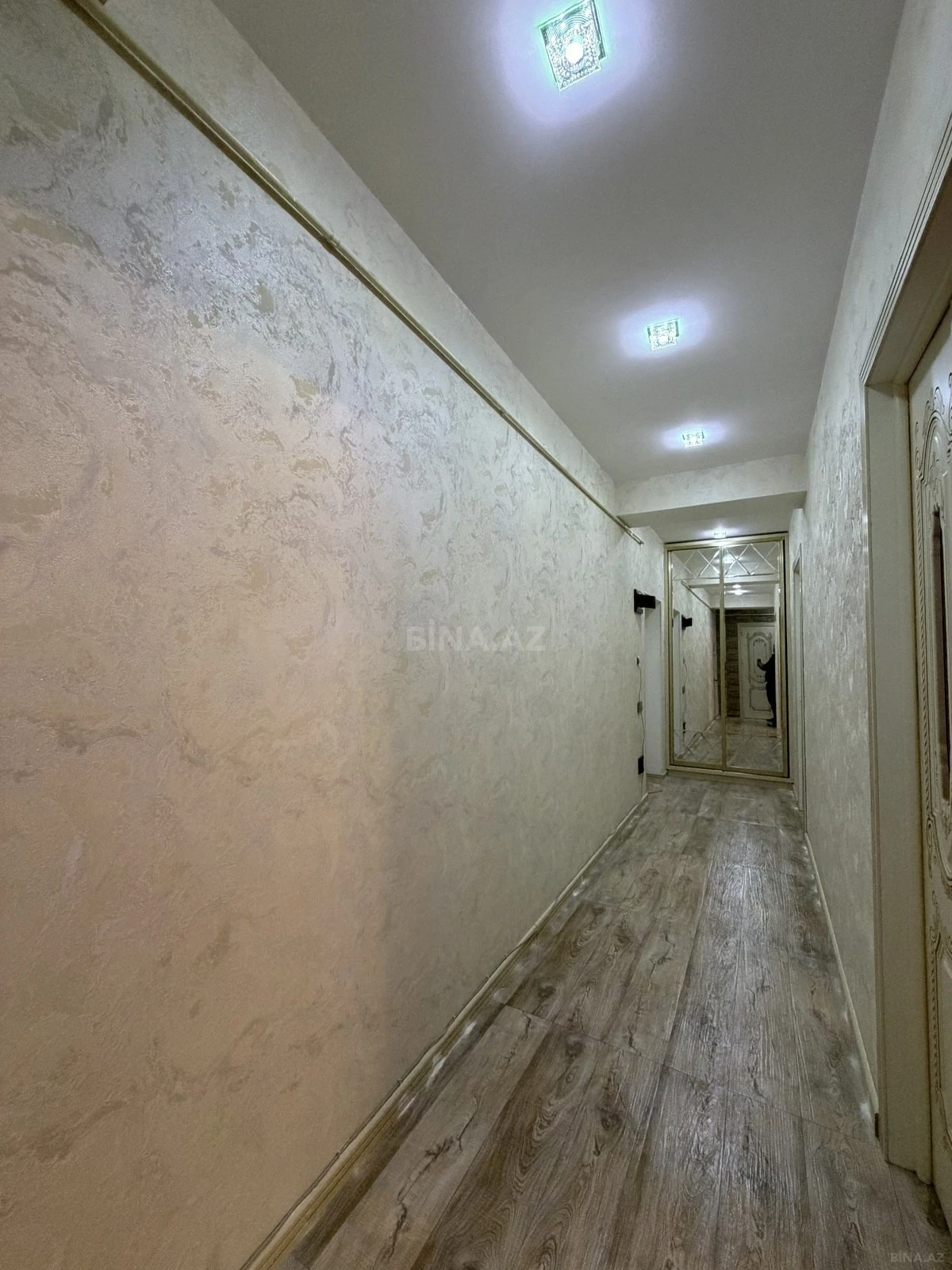 Satılır 3 otaqlı mənzil 83 m²