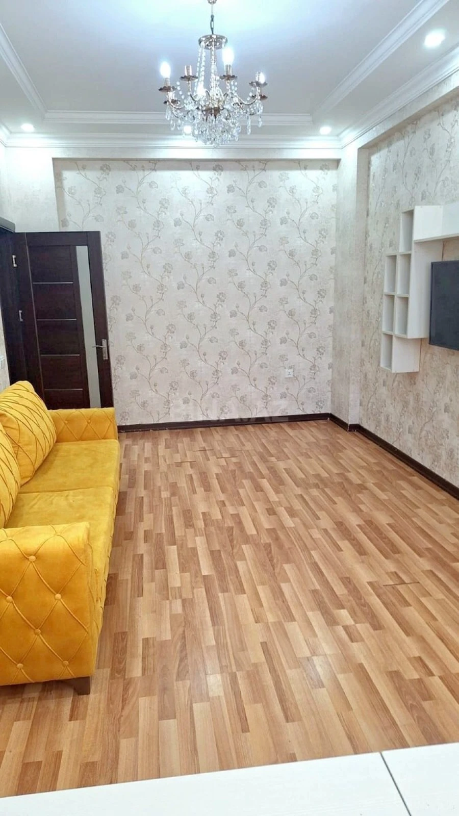 Kirayə verilir 2 otaqlı mənzil 80 m²