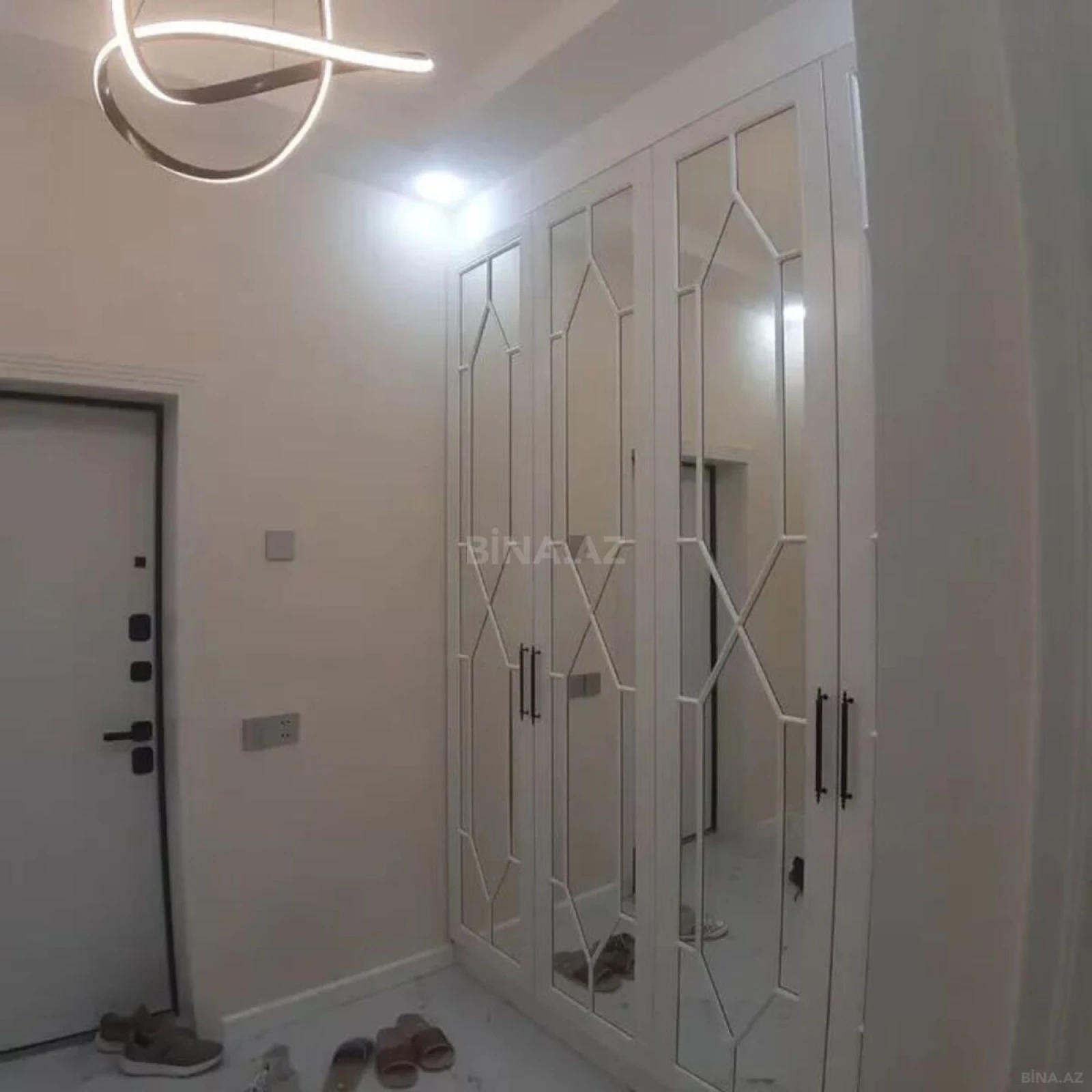 Kirayə verilir 2 otaqlı mənzil 60 m²