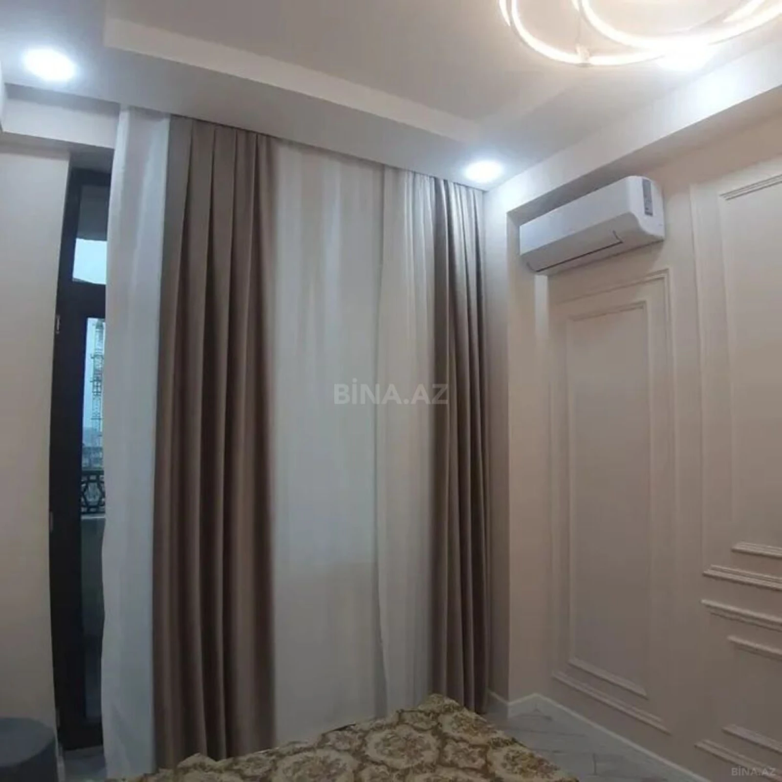 Kirayə verilir 2 otaqlı mənzil 60 m²